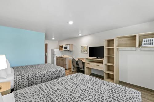 WoodSpring Suites Anderson North I-85 - image 3