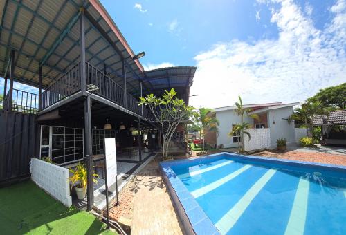 Dangau Sala D'Kontena in 亞恩