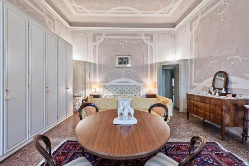 Villa Country Mansion 8500SquareFeet in San Pietro Viminario