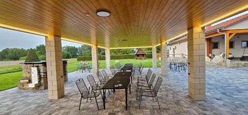 Double or Twin Room with Bathroom