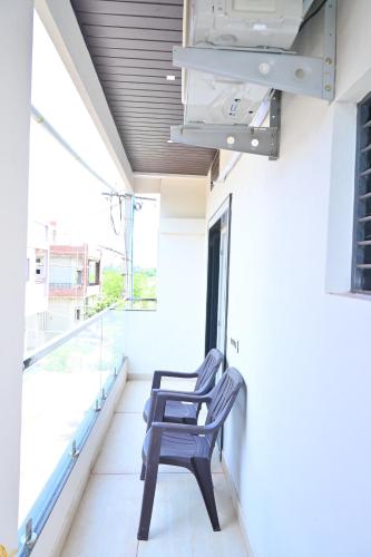 Gopi Abode Hampi in Kamalapur