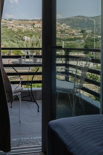 Triple Room with Mountain View image 10