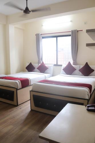 Triple Room with Private Bathroom image 3