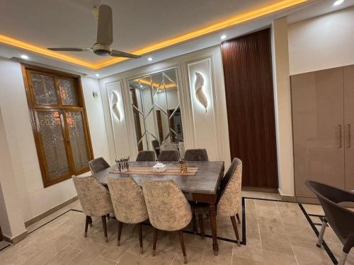 Three-Bedroom Villa image 6