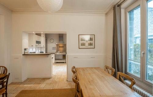 廚房, Charmante Maison De Ville in 尚特莉