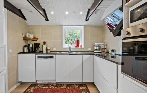 Konyha, Nice Home In Haderslev With Wifi in Espagervej