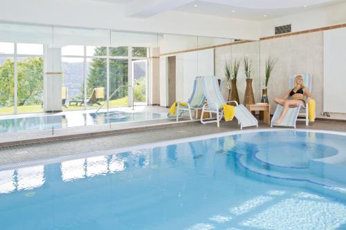 Swimming pool, PlusNaturHotel direkt am Ederseeufer Waldhotel Wiesemann und Ferienapartments in Waldeck