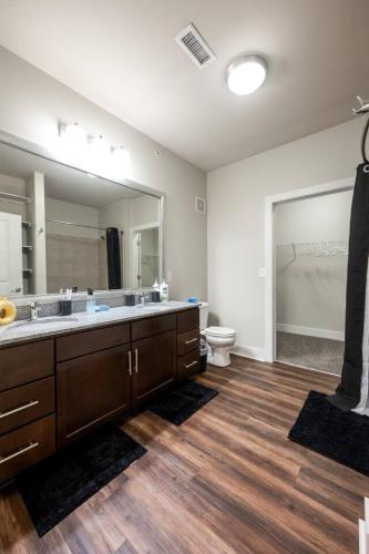 Stylish 2BR Keystone - image 13