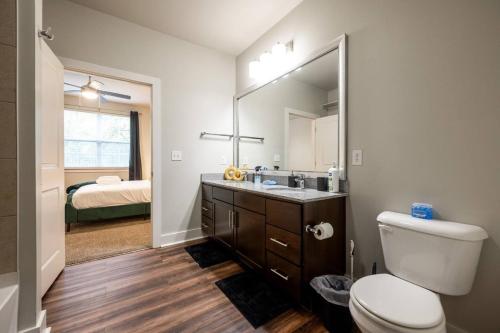 Stylish 2BR Keystone - image 8