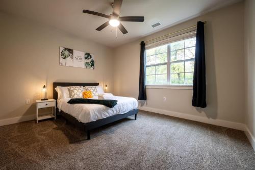Stylish 2BR Keystone - image 3