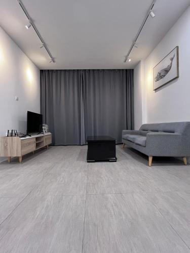 Kuching Town Area Rex apartment, Gua Sai