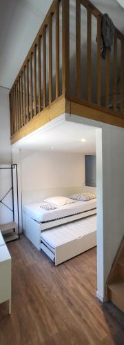 Grande OU petite maison sur 360m2 de jardin clos sans vis a vis in Gentilly