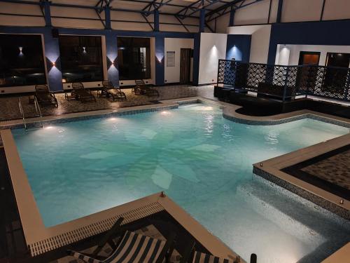 Swimming pool, Tathastu Satpura in Betul