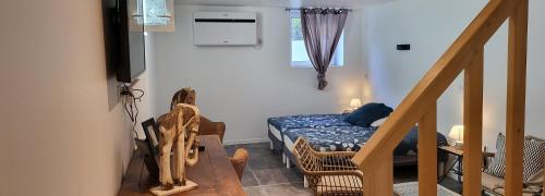 Grande OU petite maison sur 360m2 de jardin clos sans vis a vis in Gentilly