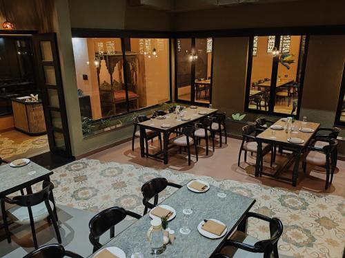 Restaurant, Tathastu Satpura in Betul