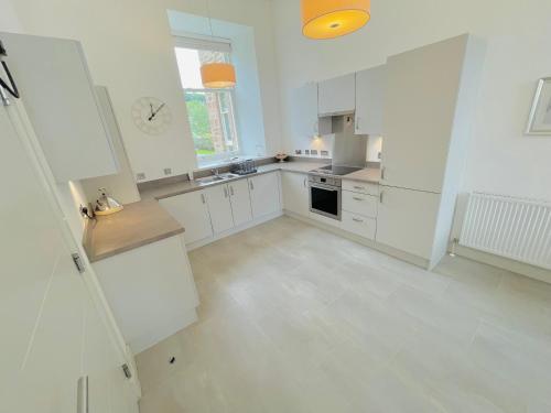 مطبخ, Great Glen Townhouse Inverness - Entire 3 Story Townhouse in Leachkin