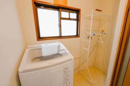 Three minutes walk to subway Direct to the airport Umeda business district
