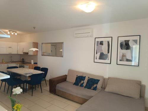 Blue Light Apartman, Rogoznica (photo 4)