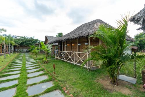 Hampi Natures Cottage