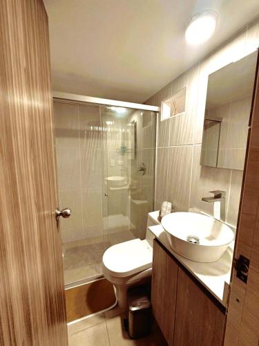Loft cerca a Laureles, WIFI, cerca metro, con Balcón, GUARDA MALETAS GRATIS!!, Medellín (fotografie 11)