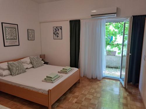 Apartment image 3