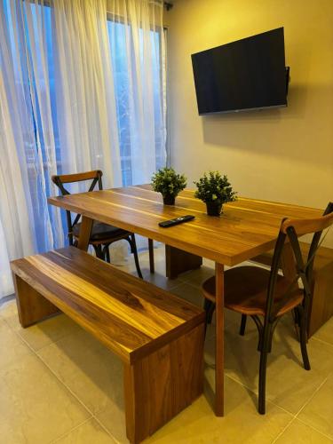 Three-Bedroom Apartment room in APARTAMENTO BETANIa