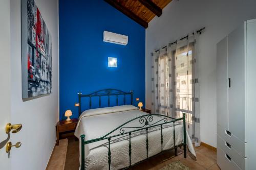 Apartment with Balcony image 6