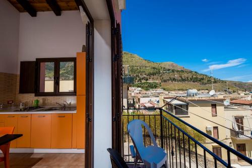 Apartment with Balcony image 4