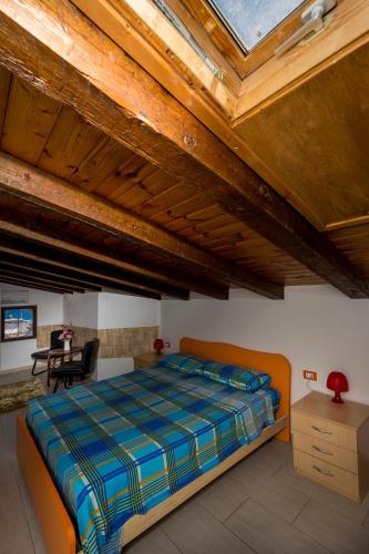 Apartment with Balcony image 8