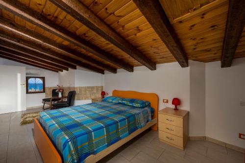 Apartment with Balcony image 9