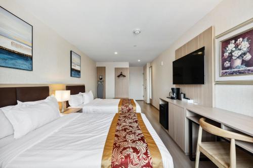 Ramada by Wyndham Flushing Queens in LaGuardia Airport