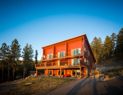 . Crooked Tree Guest Suites