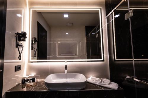 The Fifth Floor by Old Town Hotel 4