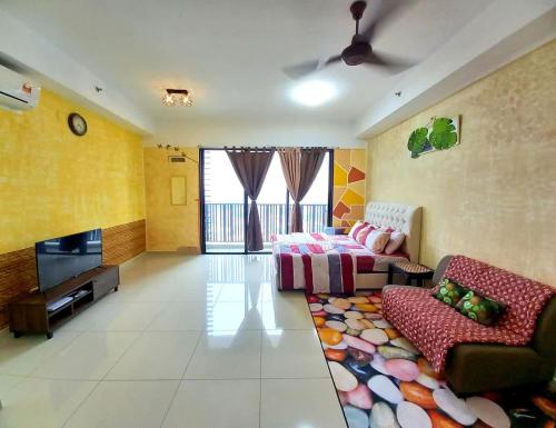 Petal Homes at i-City - WiFi TV Box and 1 Carpark