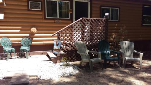 One-Bedroom Cabin