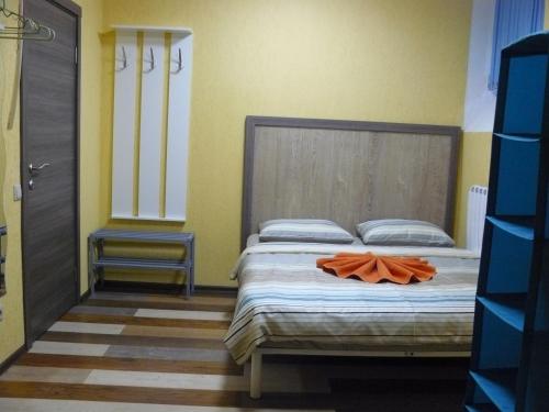 De-hostel
