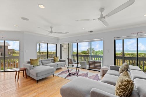 Just Beachy By Beachside Management