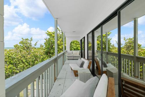 Just Beachy By Beachside Management