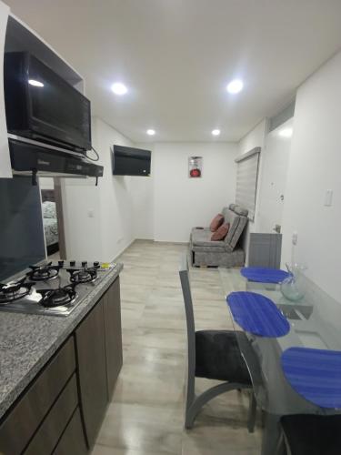 Apartamento amoblado, Edificio Avanzzare T2-203 in South (Residential-Industrial Area)
