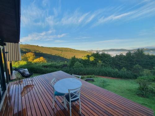 Balcony/terrace, Chale Acima das Nuvens 1 com Hidro in Parque Rancho Alegre