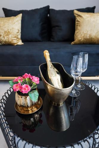 Luxury Apartments Elizabeth - image 4