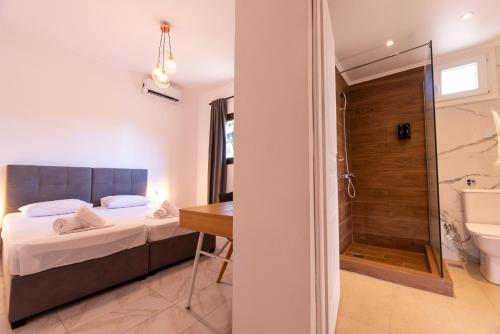 Stone Palace Hotel Near Athen's Airport Free Shuttle From and to Athen's Airport in สนามบินนานาชาติกรุงเอเธนส์