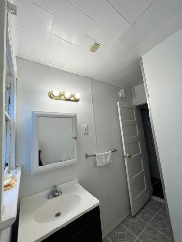Shore Beach Houses - 38 D Lincoln Avenue - image 2