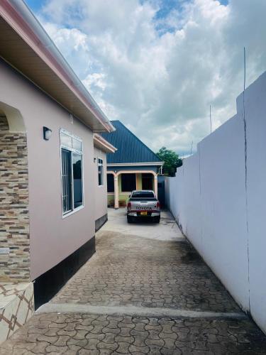 Boma villa kilimanjaro in Boma Ng'ombe