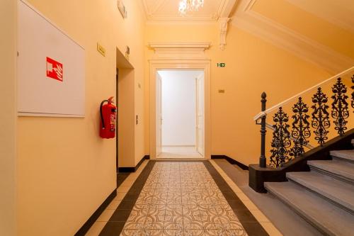 Historic Cozy Apartment with National Museum View, Прага (фото 4)