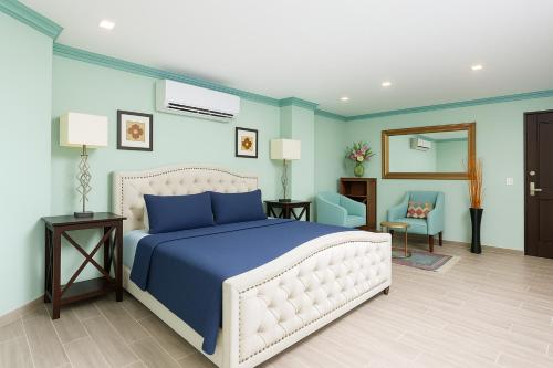 1 king bed, 1 sofa bed