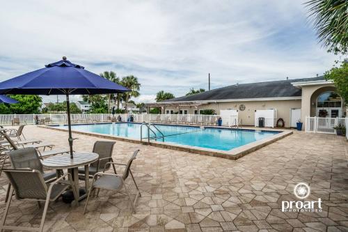 Endless Relaxation/condo by the beach/monthly disc