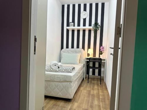 Nice Looking Partition Room Barsha Heights Tecom, Dubai