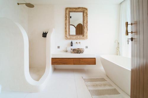 Two-Bedroom Villa image 10