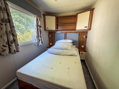 Lovely 8 Berth Caravan At Valley Farm Holidaypark Ref 46829V